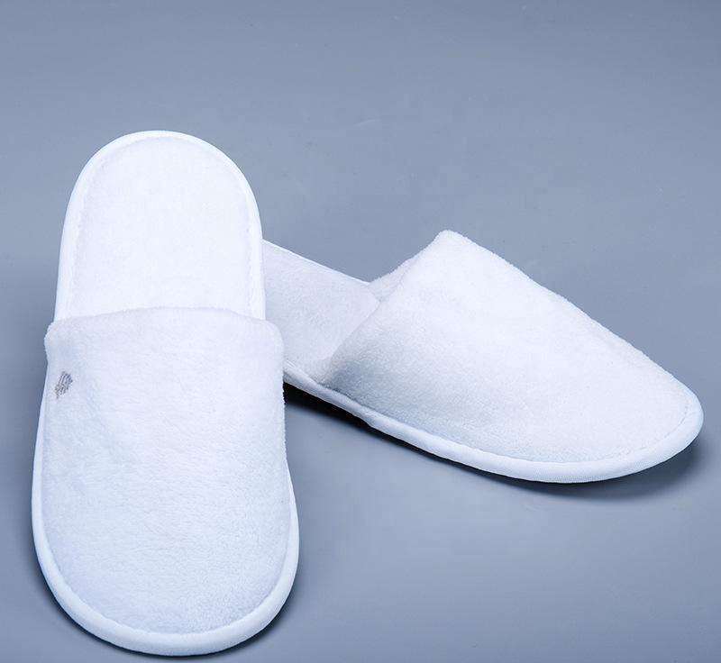 Disposable Customized Logo Hotel Amenities Unisex Soft Slippers One Use